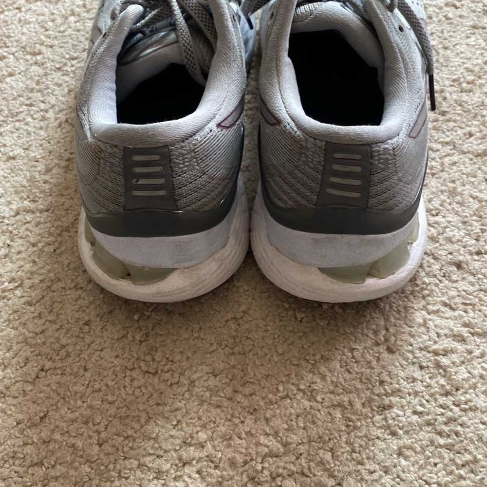 Asics - Picture 3 of 5